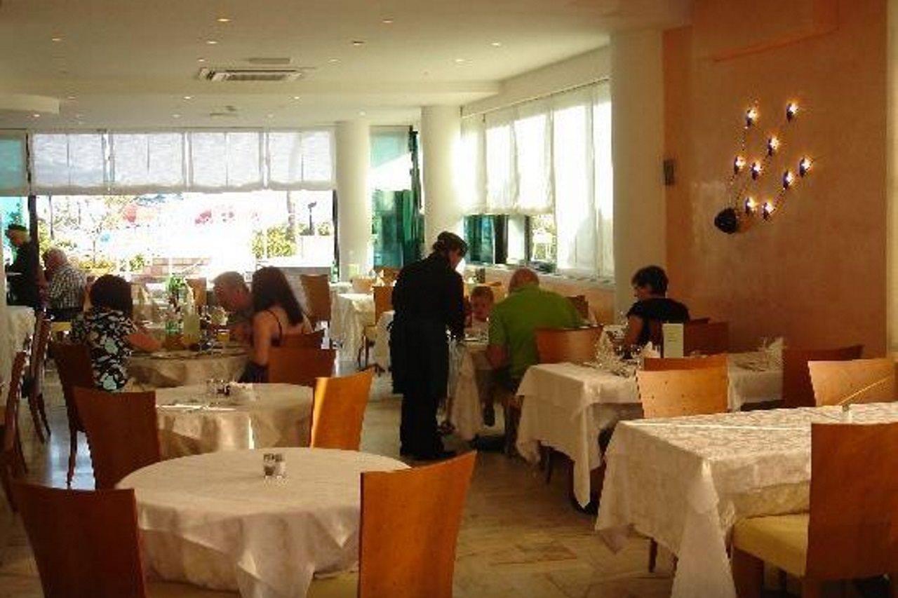 Ruhl Beach Hotel & Suites Lido di Jesolo Exterior foto