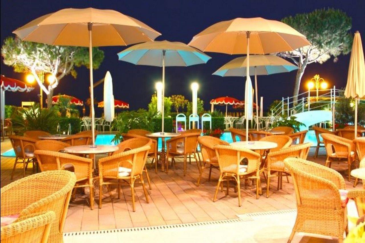 Ruhl Beach Hotel & Suites Lido di Jesolo Exterior foto