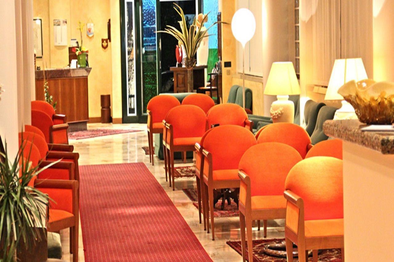 Ruhl Beach Hotel & Suites Lido di Jesolo Exterior foto